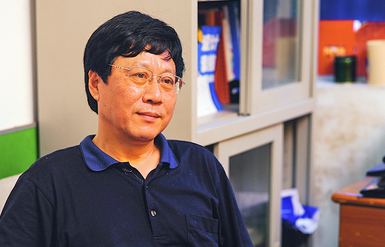 广东省工业设计协会荣誉会长-杨向东